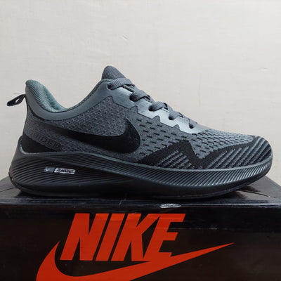 Airmax Zoom Black/Grey Guide 10