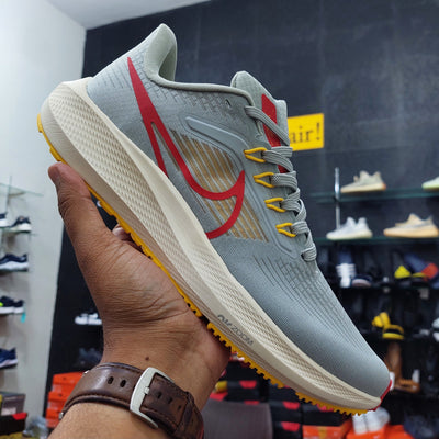 NK Zoom Pegasus 39 Neutral Grey