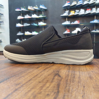 Sketcher Banlin Ultra Go-Goodyear Sole "Black White"